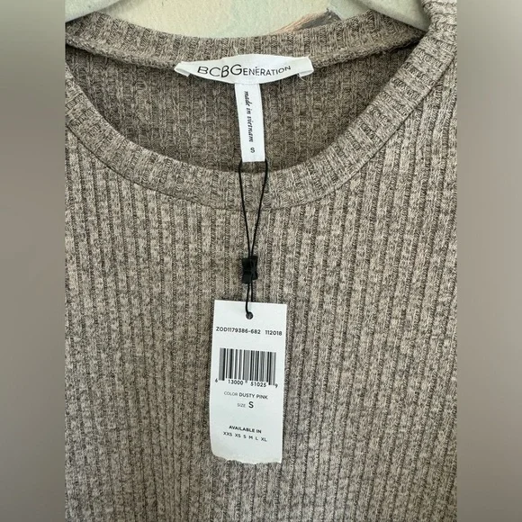 BCBGeneration Layered Peplum Crewneck Sweater Shirt Tan White Bell Sleeve Sz Sm - Picture 2 of 7